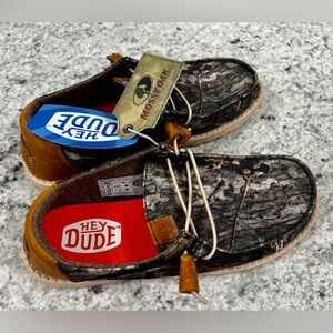 Hey Dude Shoes in Wendy Mossy Oak Camo size W8